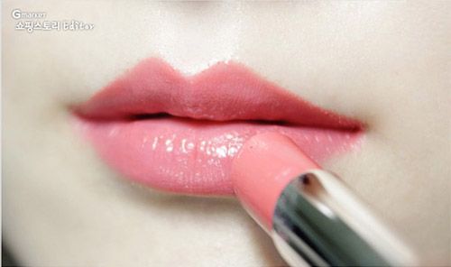 Cách đánh son lòng môi đẹp khiến chàng mê mẩn ánh nhìn - 9